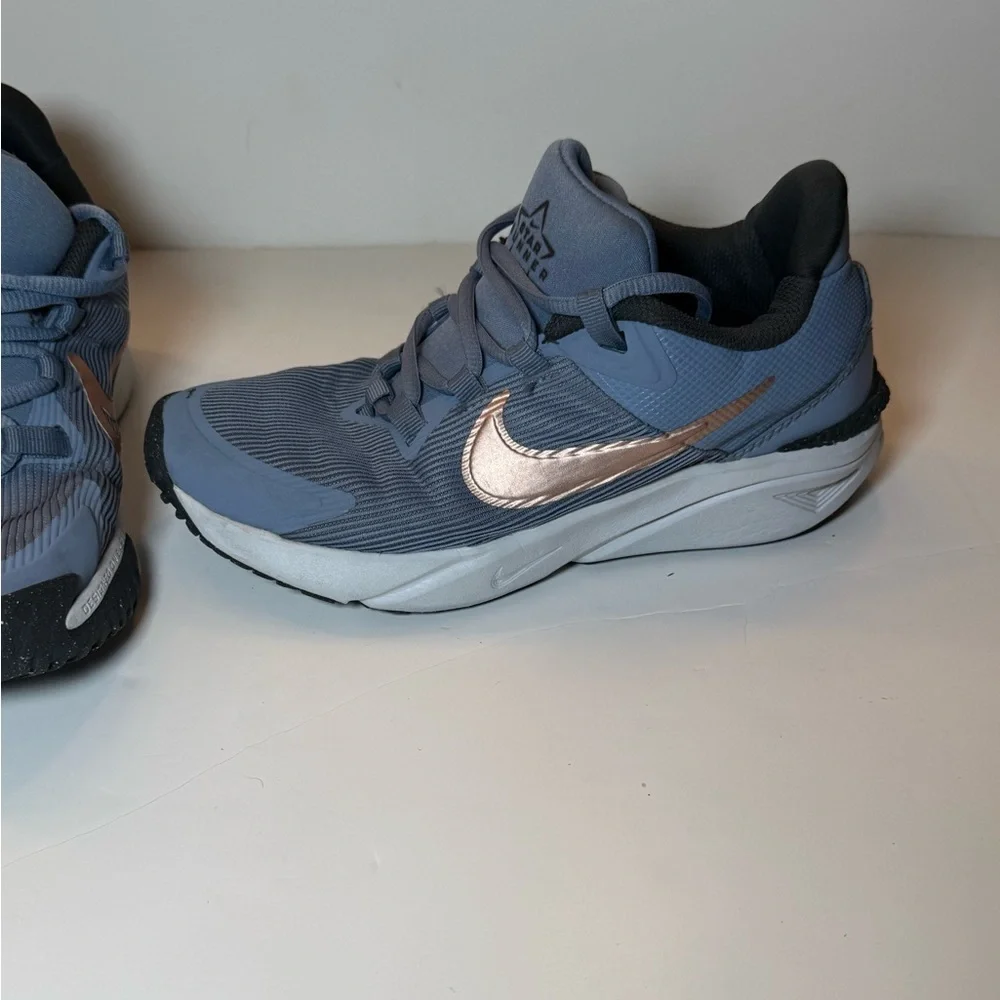 Nike Star Runner 4 Size 3.5